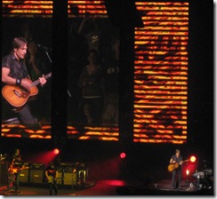 KeithUrbanRightSideStage